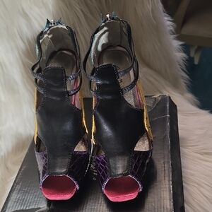 Anne Michelle Black and Pink Strappy Heels